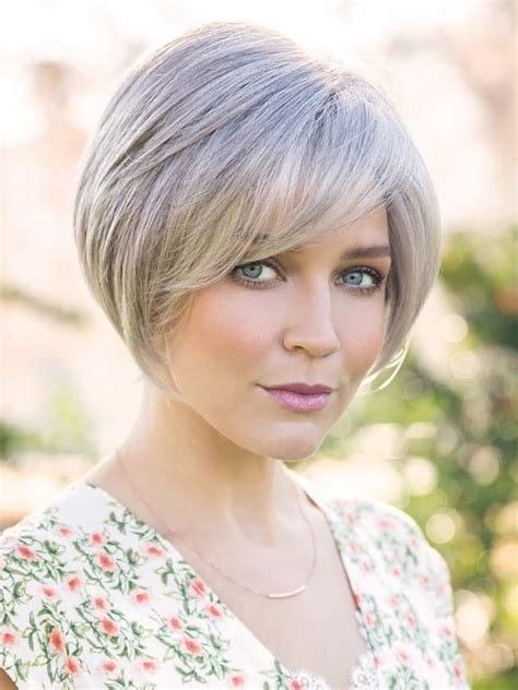 a line bob haircut short